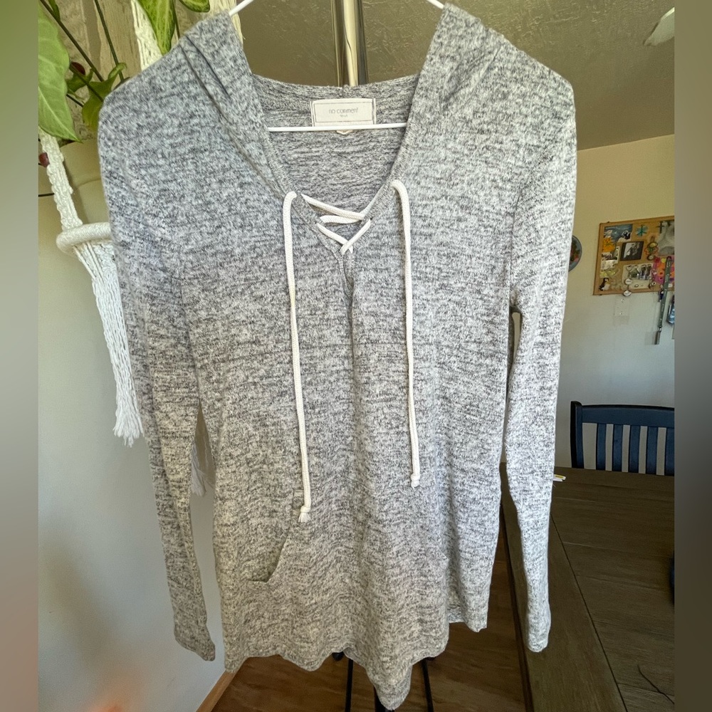 Hooded long sleeve shirt